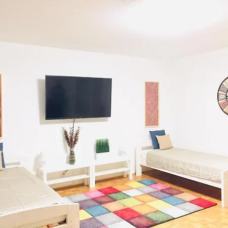 Hannovermesseapartment 2 Bedroom And A Balcony דירה