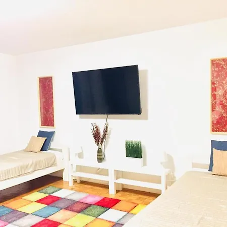 Hannovermesseapartment 2 Bedroom And A Balcony